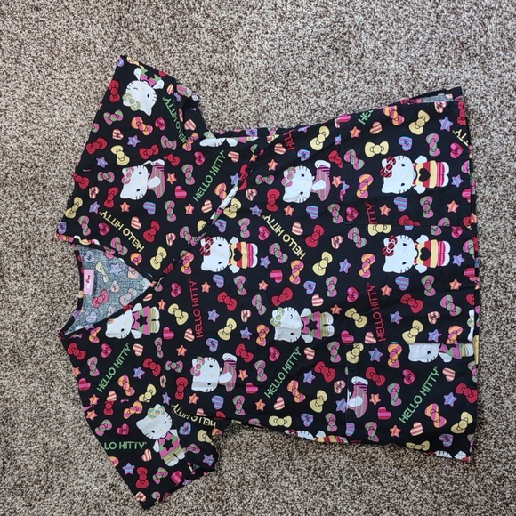 Hello Kitty Scrub Top Size medium - Picture 5 of 10